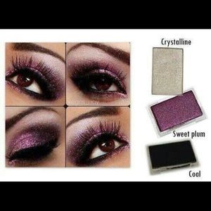 Mary Kay sweet plum eyeshadow